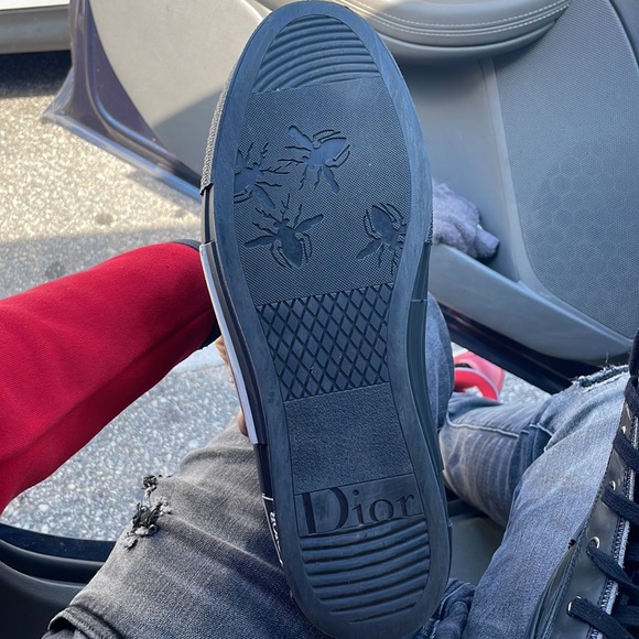 I’m looking forward to selling these high top Dior b23 - Picture 3 of 4